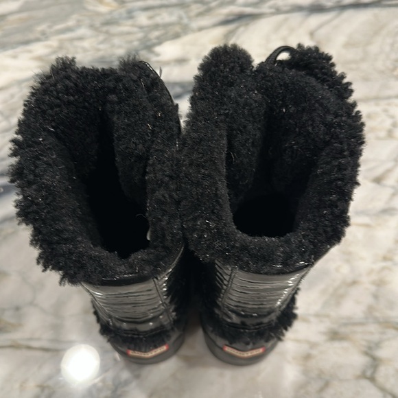 Hunter Rain/Snow shearling Patent boots - Picture 7 of 9